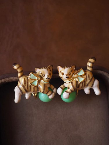 Orecchini smalto gattino - orecchini,